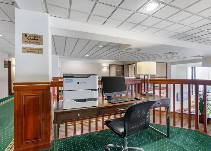 Rogue Regency Inn Medford Airport